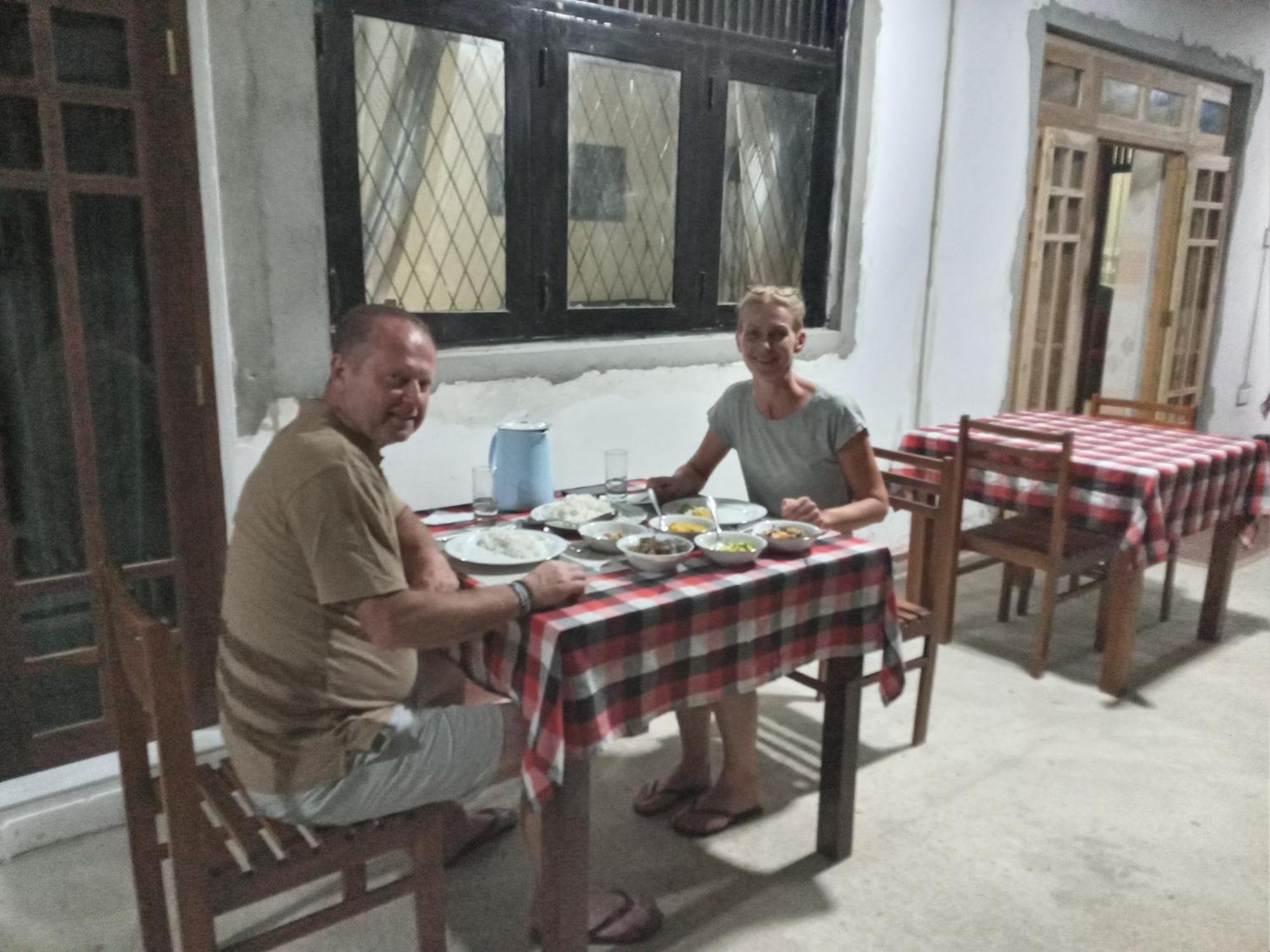 אנוראדפורה Water Front Home Stay And Resort מראה חיצוני תמונה