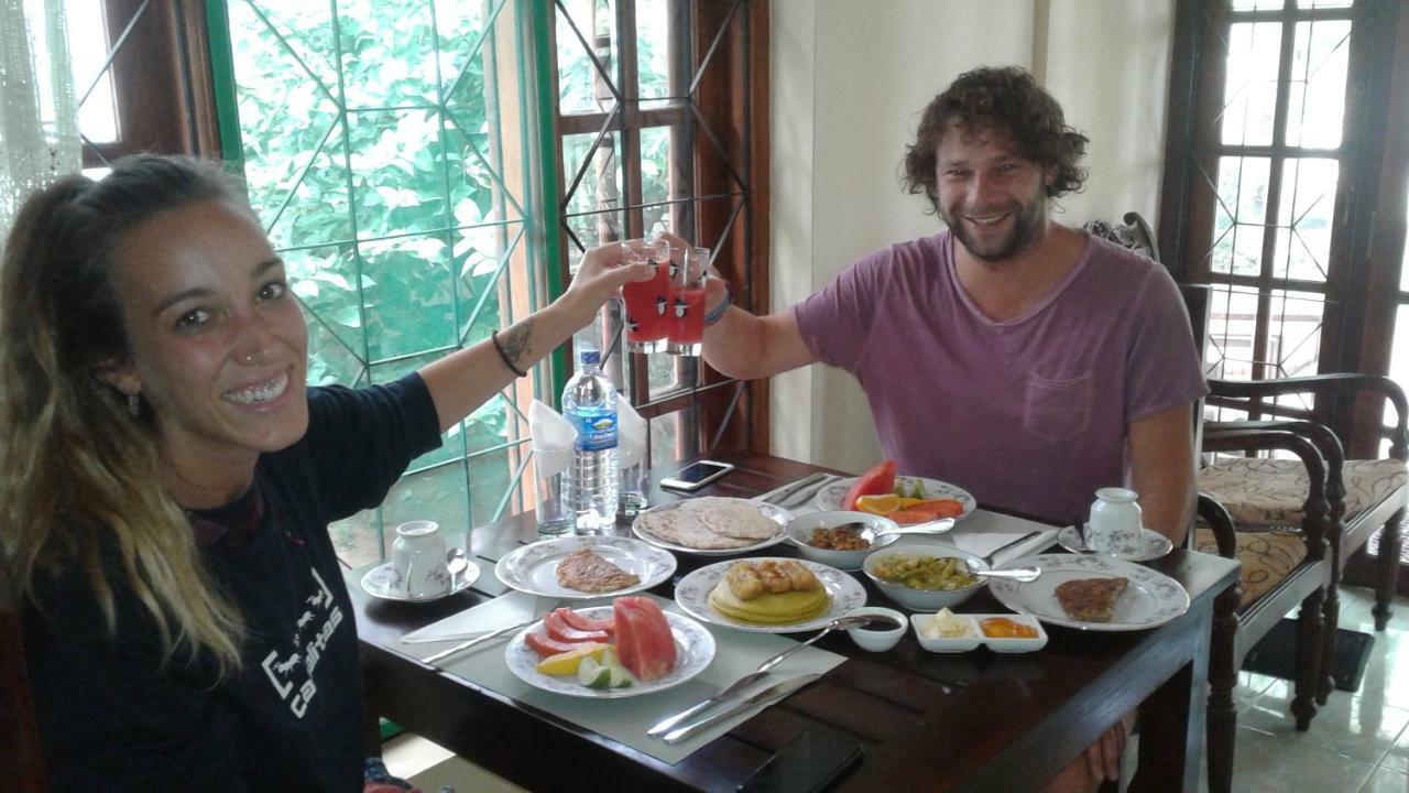 אנוראדפורה Water Front Home Stay And Resort מראה חיצוני תמונה